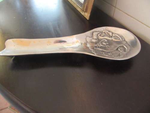 Carol Boyes Style Spoon Rest with Carved Elephant Detail