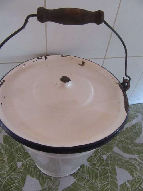 Vintage Enamel Bucket with Lid & Handel