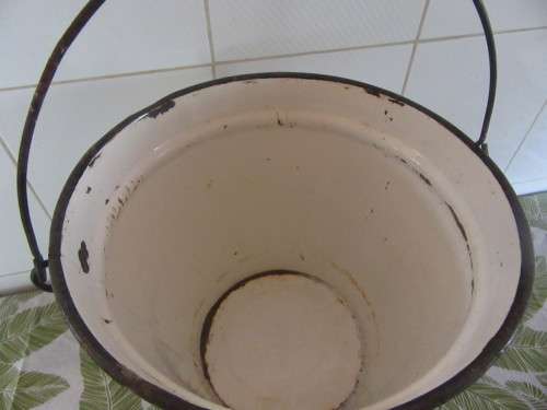 Vintage Enamel Bucket with Lid & Handel