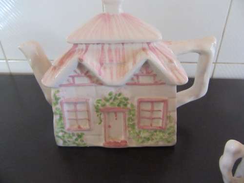 Cottage Tea Set - Pink