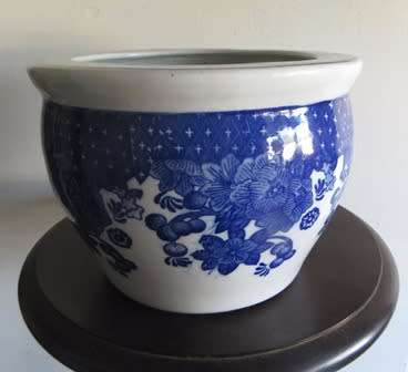 Chinese Blue and White Round Jardinier