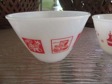 Set of 3 Vintage Mixing Bowls