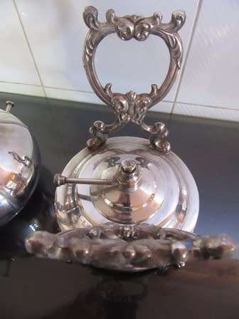 Silverplated Tilt  Teapot With Stand  & Warmer