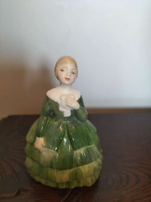 Royal Doulten `Belle` Figurine