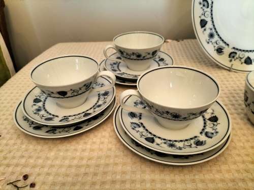 Noritake Blue Rhapsody 6x Trios, creamer, Sugar bowl ,& Cake Plate