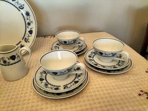 Noritake Blue Rhapsody 6x Trios, creamer, Sugar bowl ,& Cake Plate