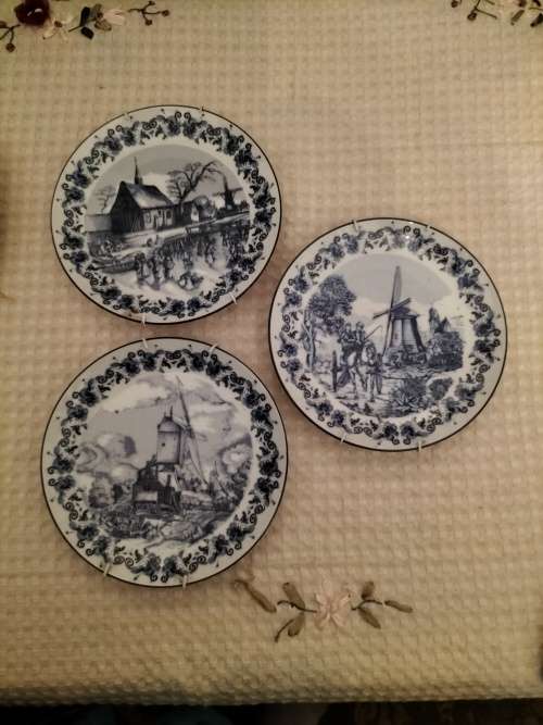 Set of 3 Special Limited Edition Delft Plates