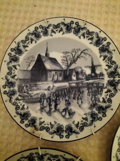 Set of 3 Special Limited Edition Delft Plates