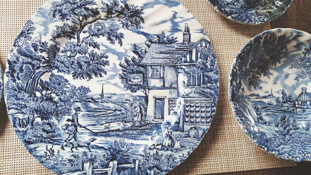 Myott Hand Engraved Dinner Service - The Hunter X 36 pieces