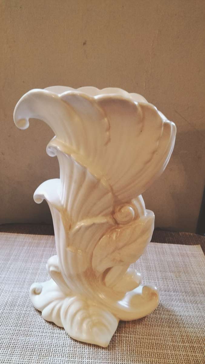 Art Deco Beswick White Cornopia Vase