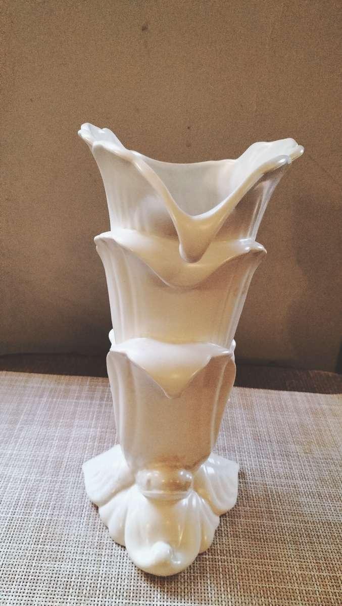 Art Deco Beswick White Cornopia Vase