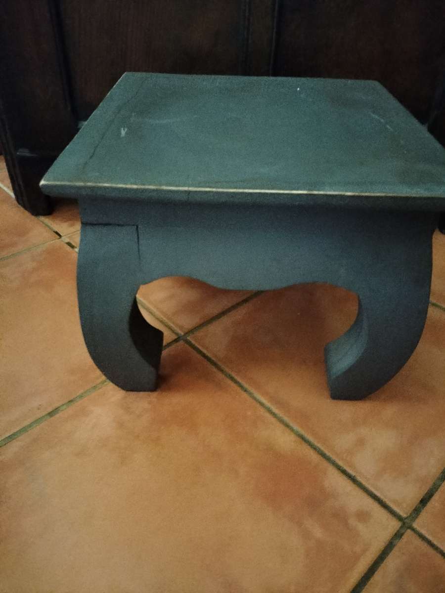 Large Chinese Jardiniere or Fish Bowl withStand