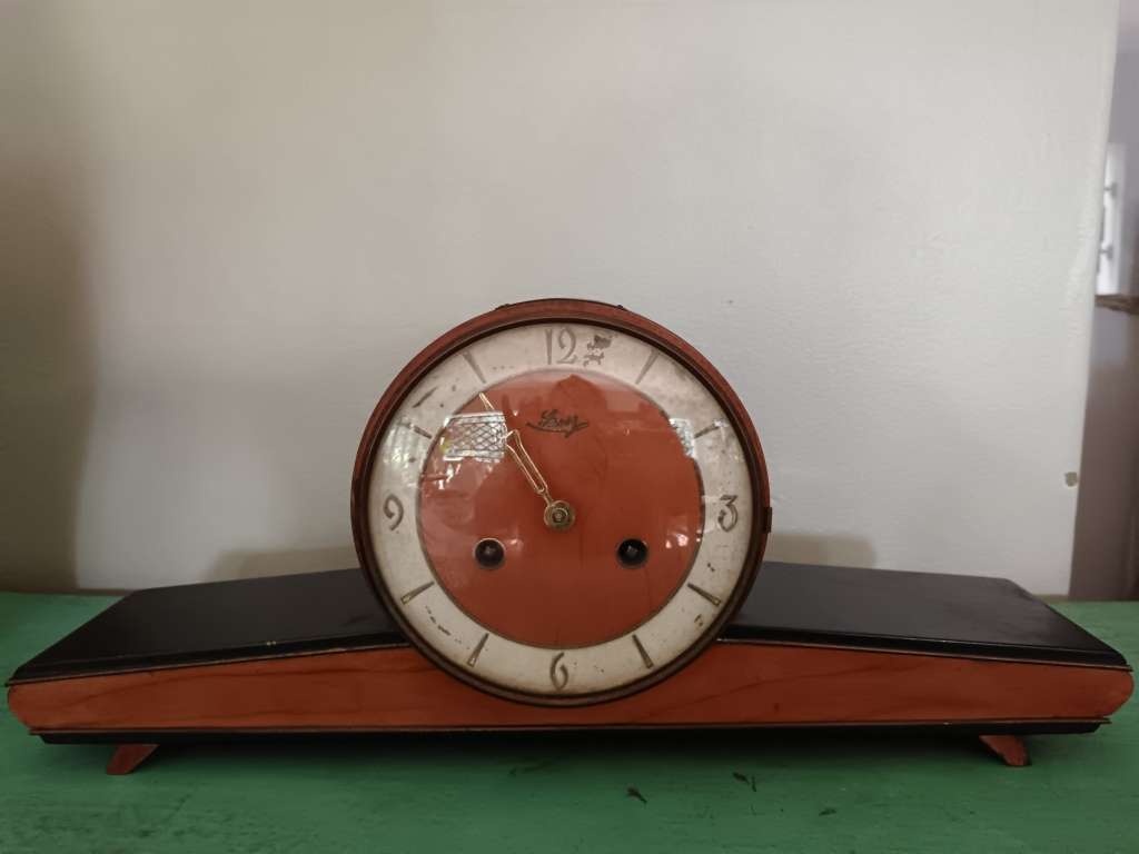 EHS German Movement Art Deco Vintage Mantle Clock Working with Key