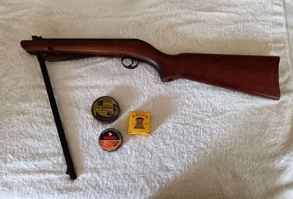 Vintage BSA Pellet Gun with Pellets C 1950 -1960