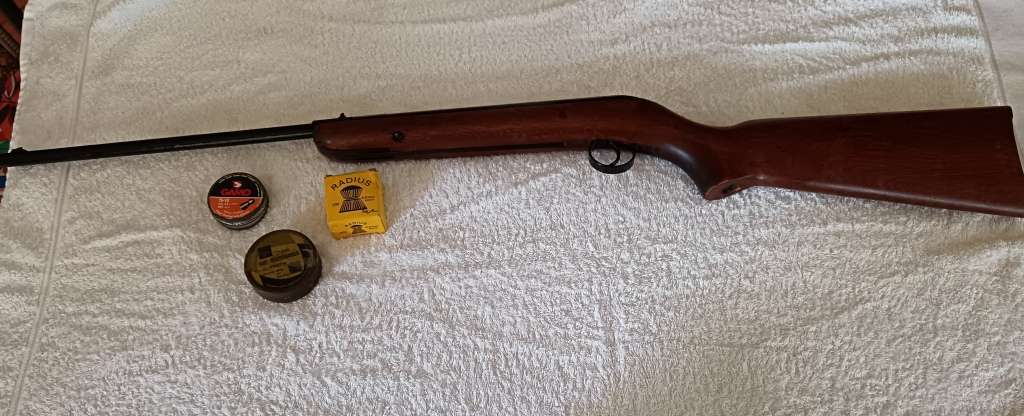 Vintage BSA Pellet Gun with Pellets C 1950 -1960