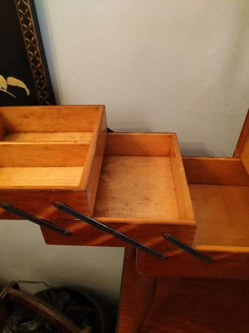 Vintage Concertina Drawer Sewing Box on Spindle Legs