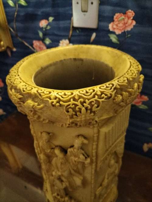 Vintage Unusual Chinese Carved Figural Group Vase/ Umbrella Stand