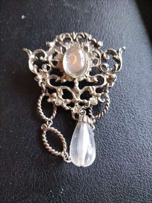 Vintage Contessa Brooch