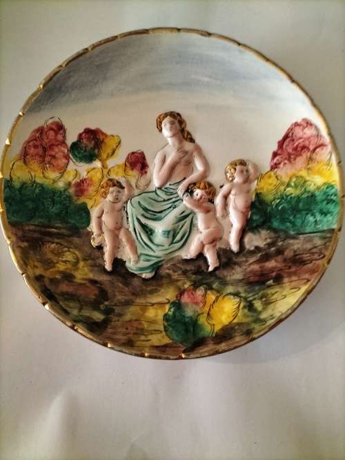 Capodimonte Cherub Display Plate