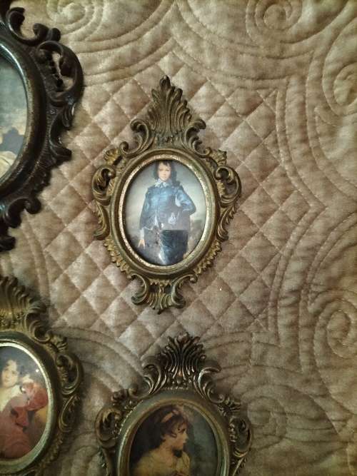 Set 0f 5 Ornately Framed Victorian style pictures