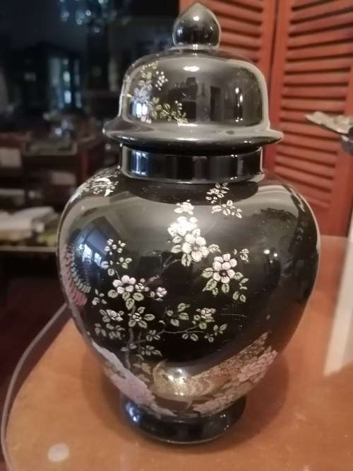 Elweco Porcelain Ginger Jar Genuine Gold Design Japan