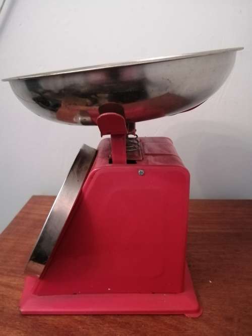 Red Enamel Kitchen Scale