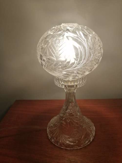 Rose cut Crystal Lamp