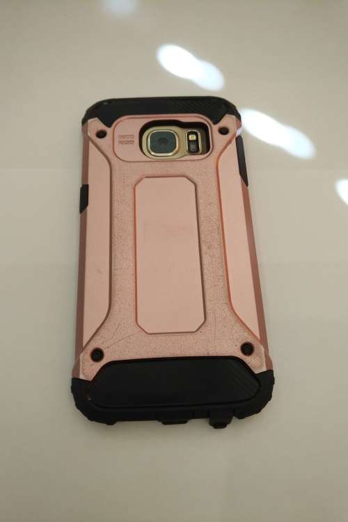 Samsung Galaxy S7 32GB Gold Platinum + 3 covers