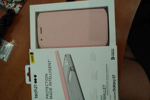 Samsung Galaxy S7 32GB Gold Platinum + 3 covers