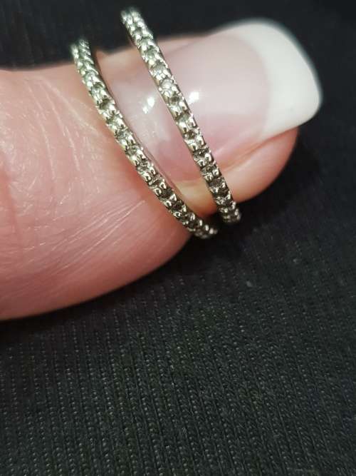 9ct White gold bands set