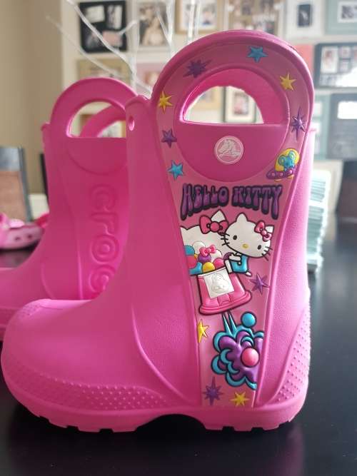 Crocs rain boots - Hello Kitty (authentic) girls (kids) size 8