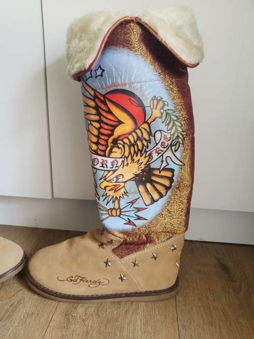 Ed Hardy Snowblazer womens boots - size 7 (US 9)