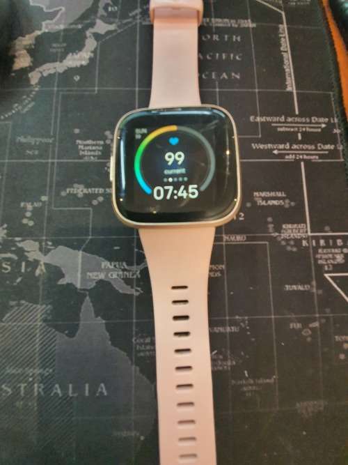 Fitbit Versa 2 (petal and copper rose aluminium fitness smart watch)