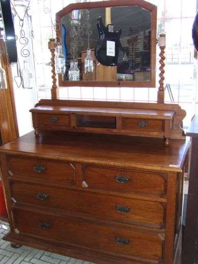 Barleytwist Dressing Table