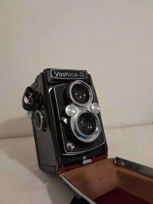 Vintage Yashica twin lens camera