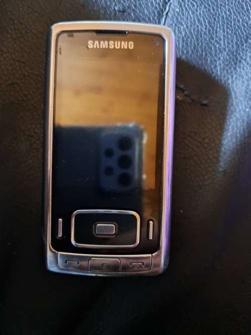 CELL PHONE Samsung SGH G800 Vintage Cell Phone