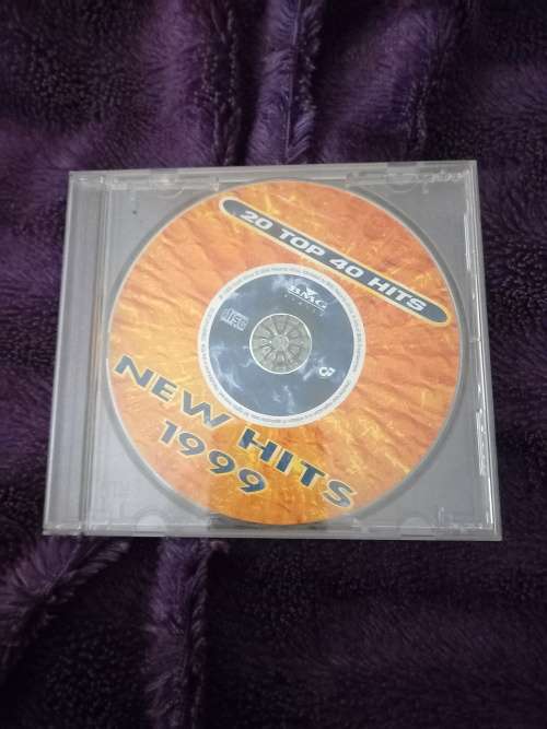 MUSIC CDS 20 top 40 hits music cds