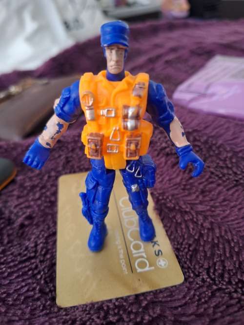 Toys toys! Blue Yellow Fun Time