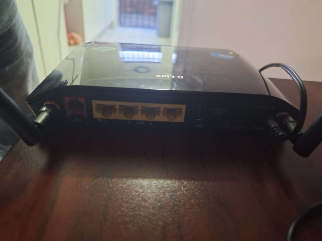 D Link WiFi ROUTER PC COMPUTERS
