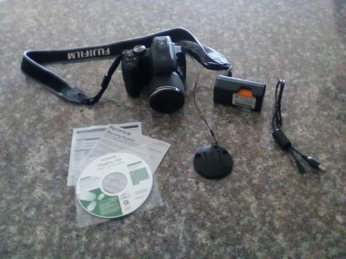 R11999 - Fujifilm Finepix SL 1000 - 50x Full HD - 24-1200mm -16 MP - 3.0"inch LCD - HDMI & MUCH MORE