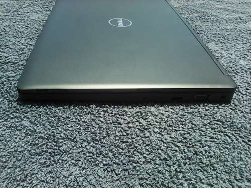 Dell Latitude E5580 -15.6" Full HD - i5-6300U - 512 SSD - 8 GB RAM- HDMI - Win 10 -Backlit Keyboard