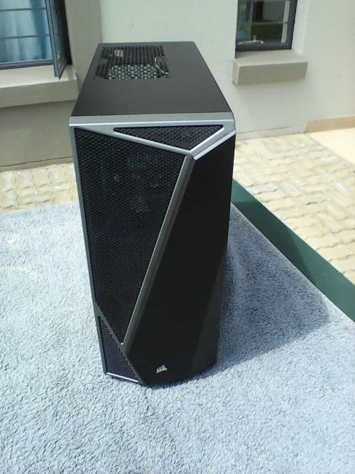 i7 Corsair Intel Gaming Monster - i7-3820 Quad Core - 1920x1080p - Navidia Geforce GTX 650 &MORE