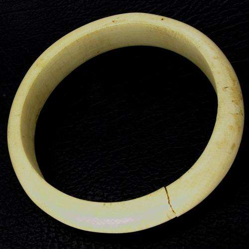 Ivory Bangle (Damaged)