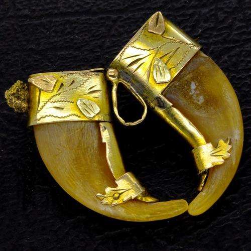 Vintage Gold Lion's Claws Brooch