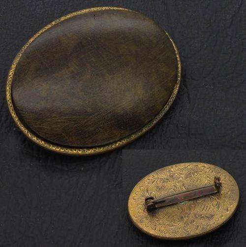 Vintage Ornate Frame Brooch