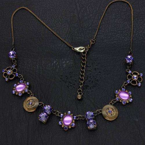 Charming Vintage Crystal Necklace **R1 start**