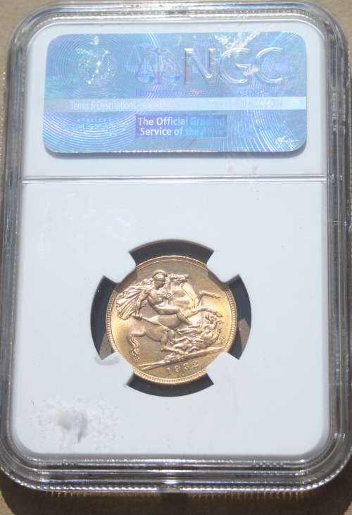 1932 SA GOLD SOV/POUNS NGC GRADED MS 62