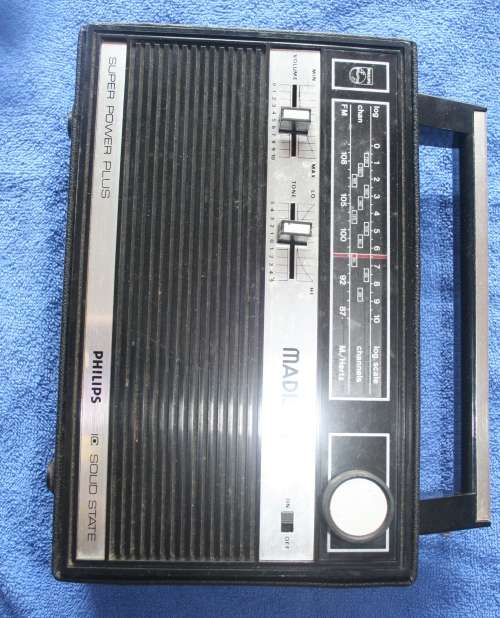 PHILIPS MADISON RADIO UNTESTED SOLD AS SPARES