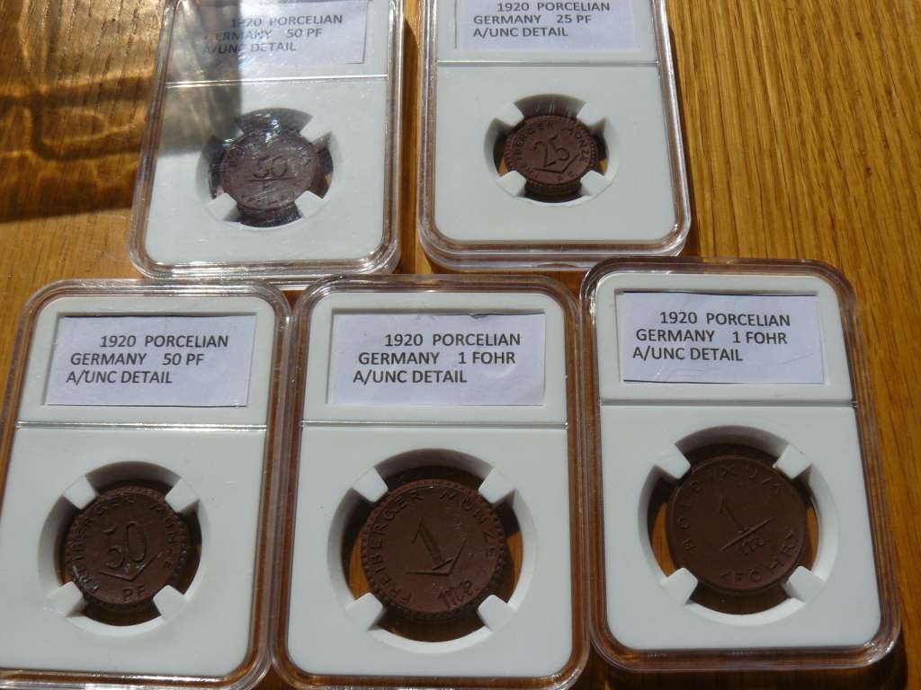 1920 PORCELAIN COINSET ALL FOR ONE BID