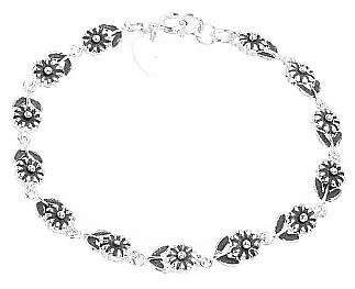 Lovely solid sterling silver bracelet with flower design